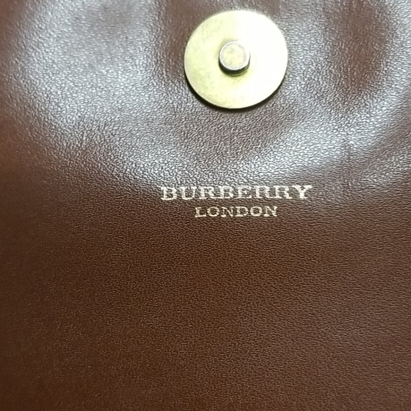 Burberry purse - Picture 8 of 8